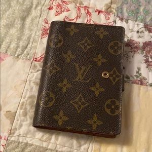 Louis Vuitton agenda
